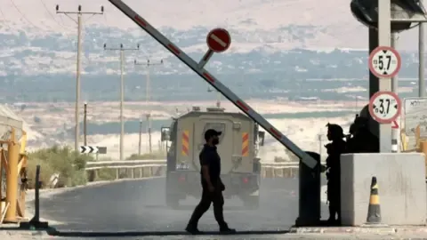 Two Individuals Gunned Down in Assault Near Jordan-West Bank Checkpoint, Israel's Defense Forces Confirms