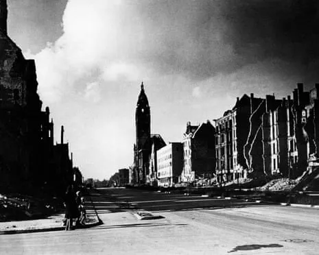 The Traitors Circle: A Riveting Account of Defiance Against the Nazis