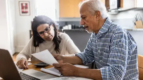 Government Pension Likely to Increase by 4.7 Percent Starting in Spring