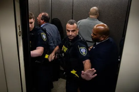 New York Lawmakers Arrested While Obstructing Ice Entry to Government Facility